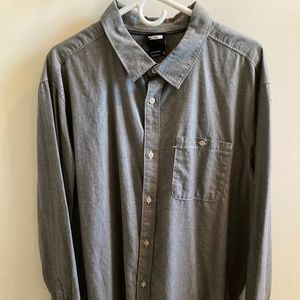 NWOT - The North Face Button Up Shirt